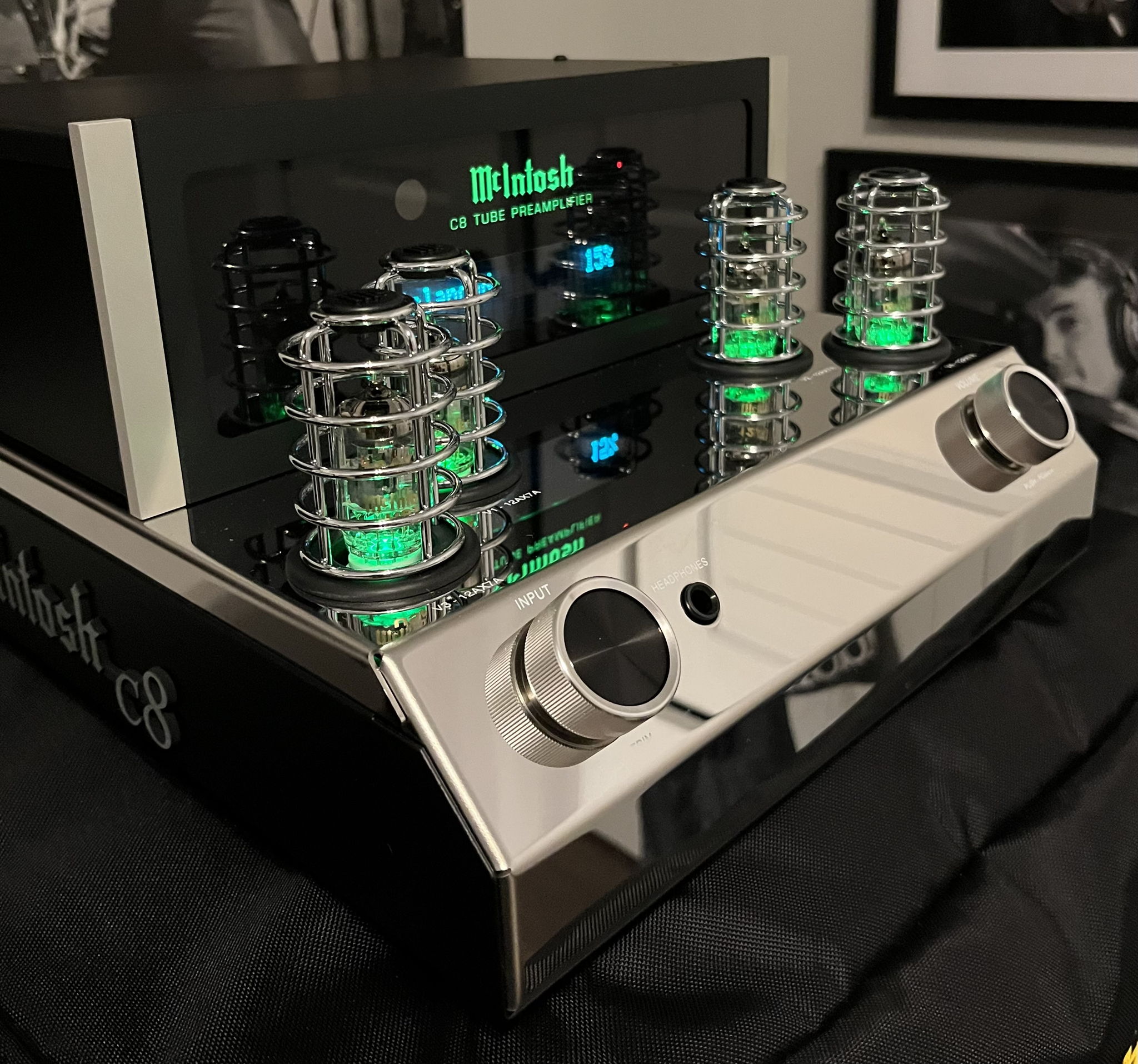 McIntosh C8, Tube Preamplifier, New Condition 8