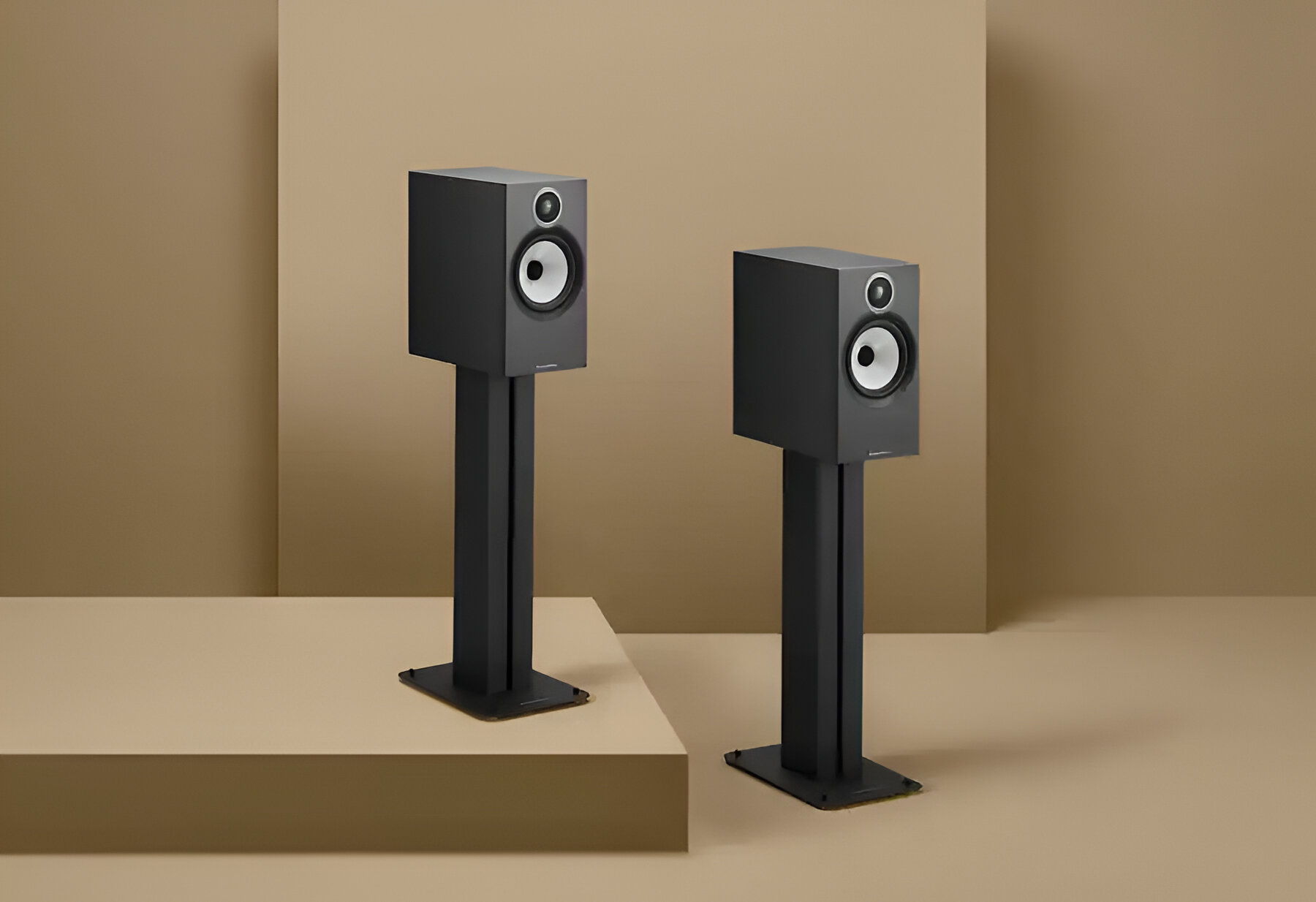Bowers & Wilkins 606 S3 Bookshelf Speakers in Black Fin...