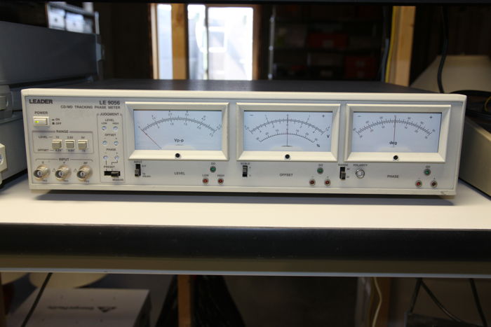 Leader LE9056 CD Tracking Phase Meter