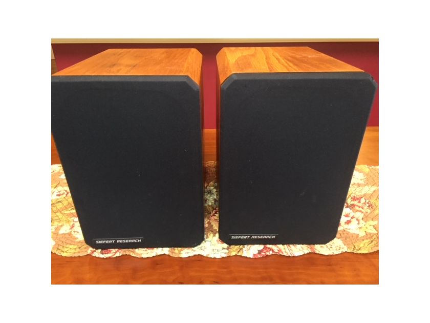 Siefert Research Maxim 111H - Audiophile quality speakers,compare with Canton & B&W's