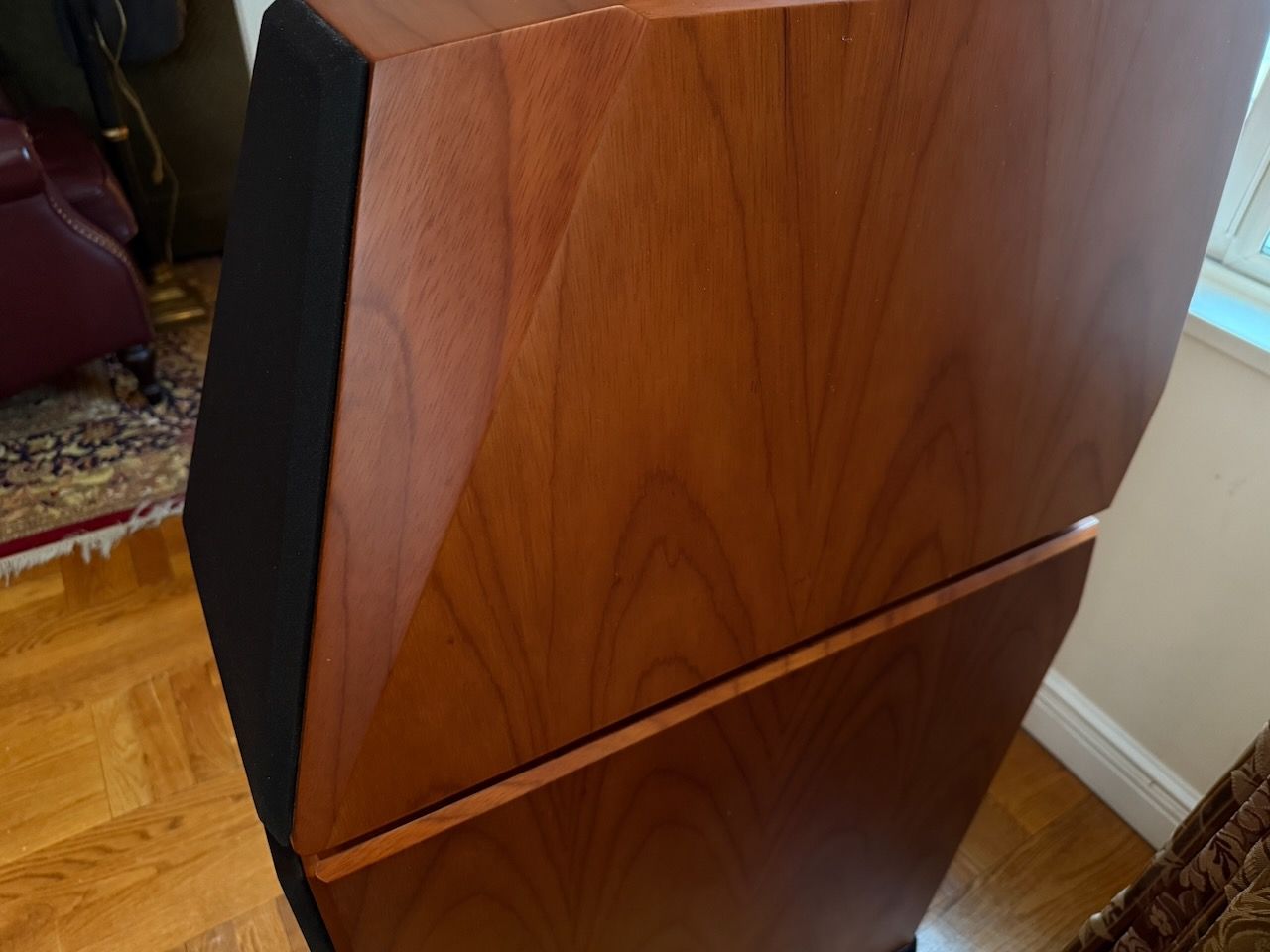 Von Schweikert audio VR4 SR MK speakers. these were the... 4