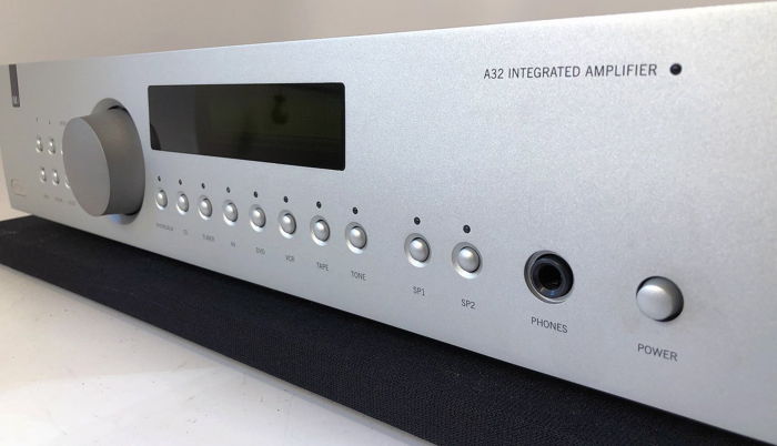 Arcam FMJ A32 Integrated Amplifier with MM/MC Phono and...
