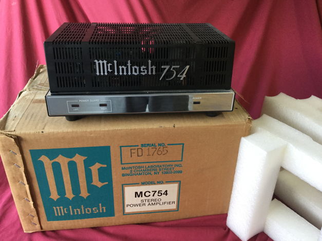 Macintosh  MC 754 Amplifier