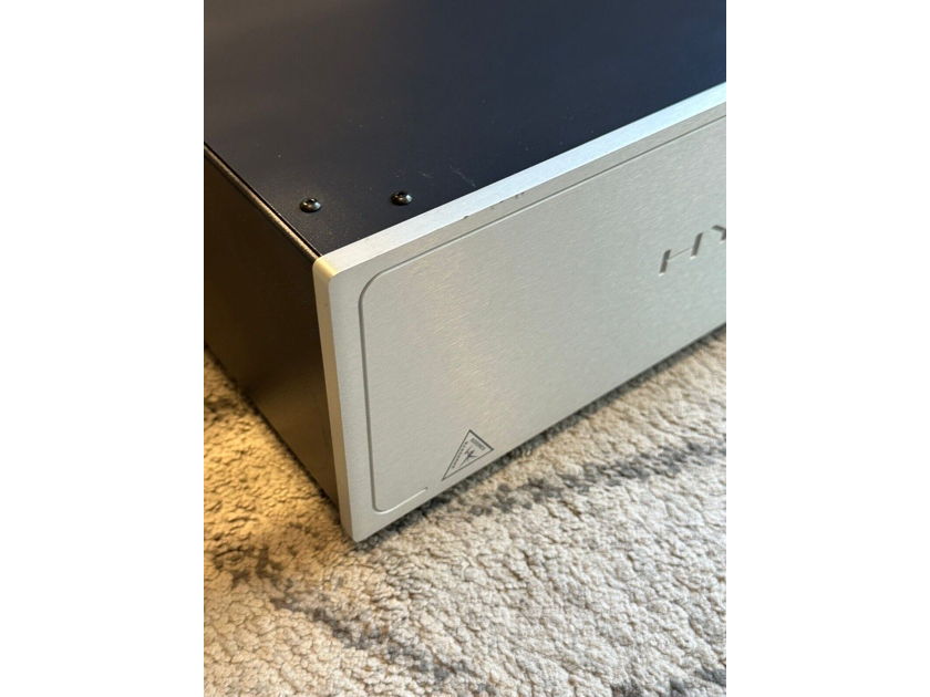 Shunyata Research Hydra AV – Power Conditioner Audiophile – États-Unis