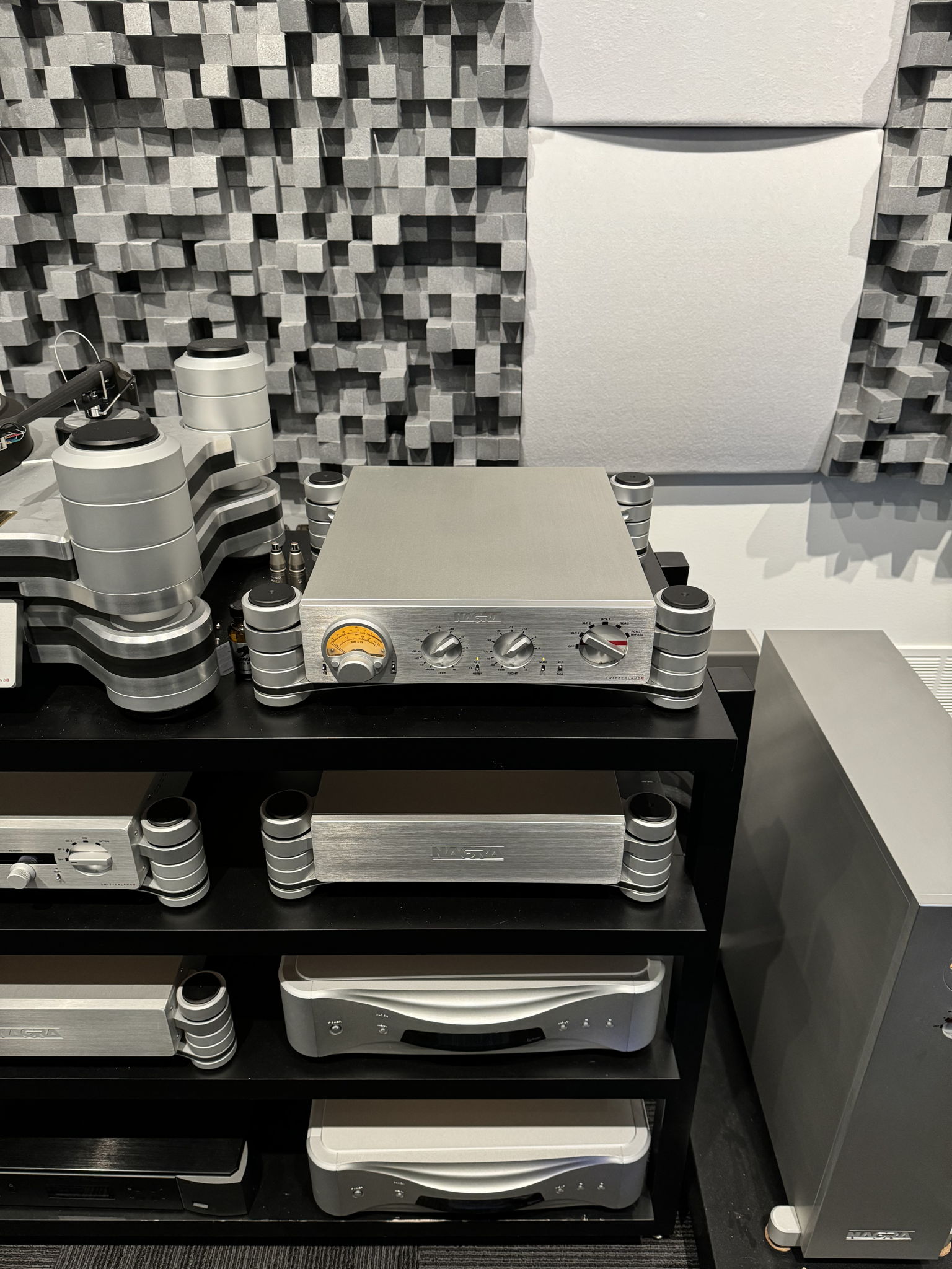 Nagra HD Preamplifier