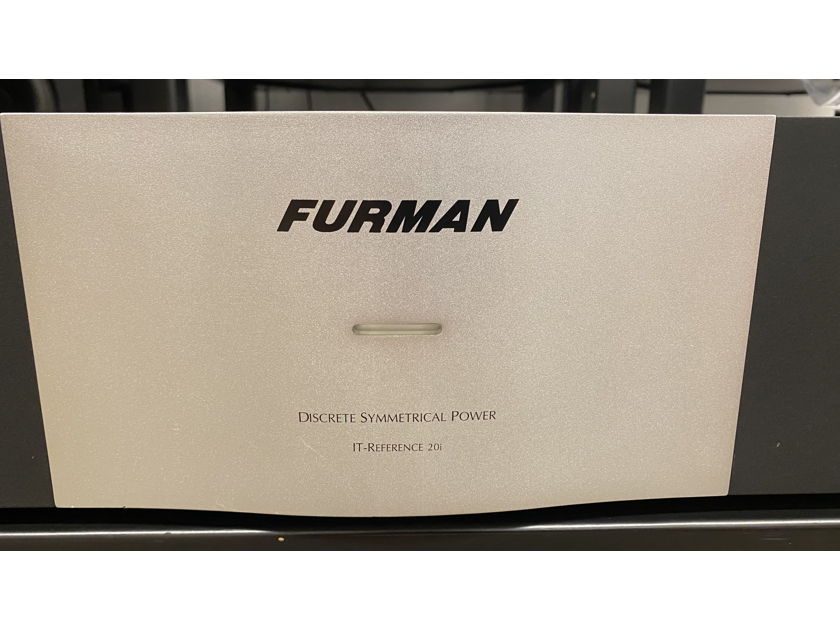 Furman Reference 20i 12-Outlet Discrete Symmetrical AC Power Source