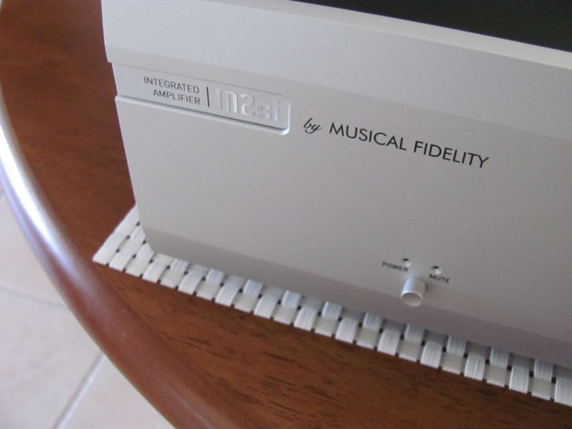 Music Fidelity M2si Silver Face