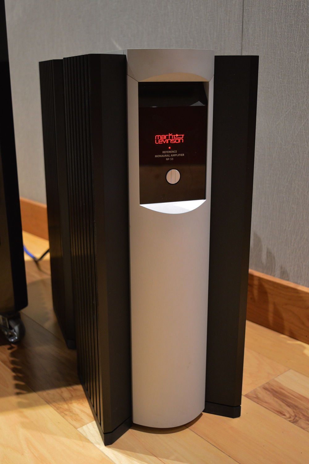 Mark Levinson No 53 - 500 Watt Mono Power Amplifier (Pair) 2