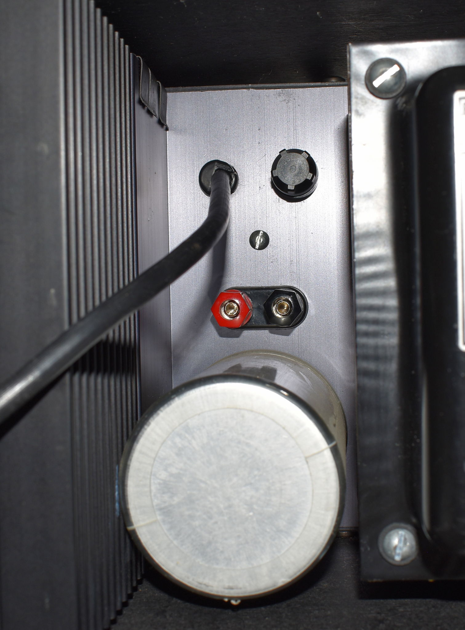 Crown DC 300A 155wpc @ 8-Ohms Dual Channel Stereo Power... 9