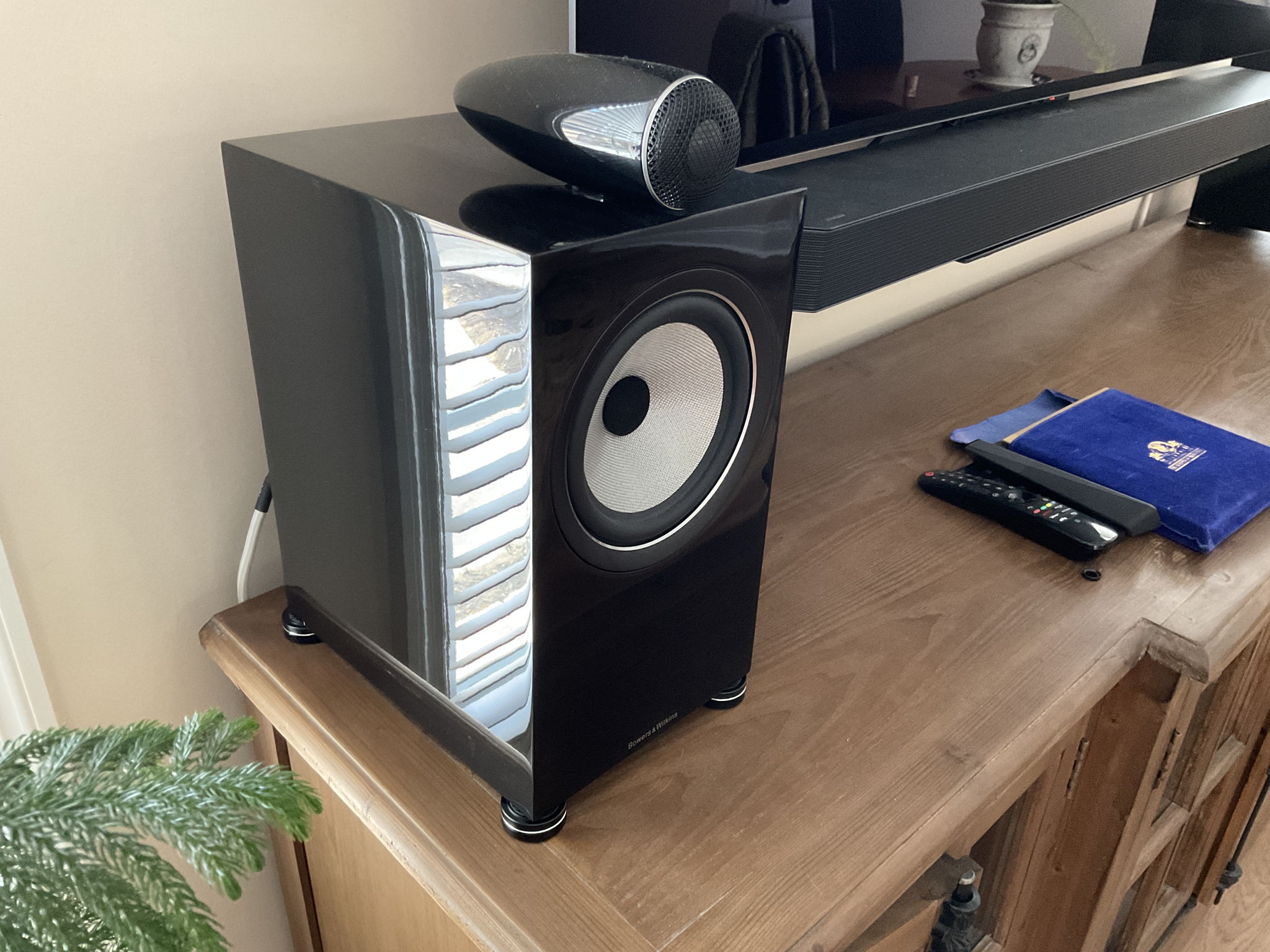 B&W (Bowers & Wilkins) 705 S2 2