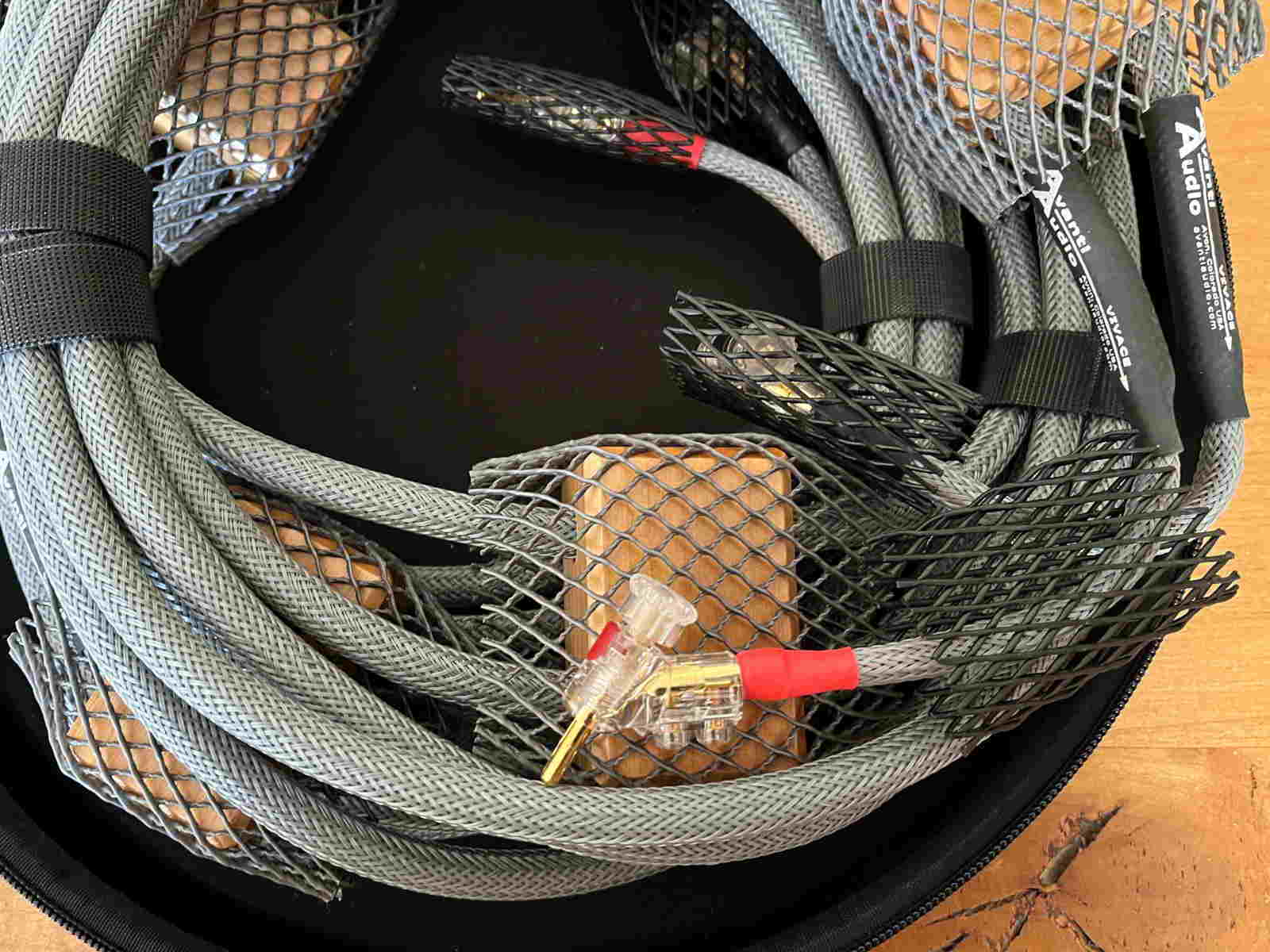 Avanti Audio Vivace Speaker Cables - 8ft with WBT-0610C... 5