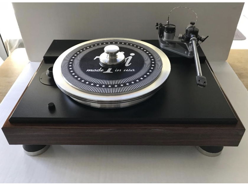 VPI Classic 4 Rosewood finish with New 12 inch 3 D Printer Arm with Discovery wire