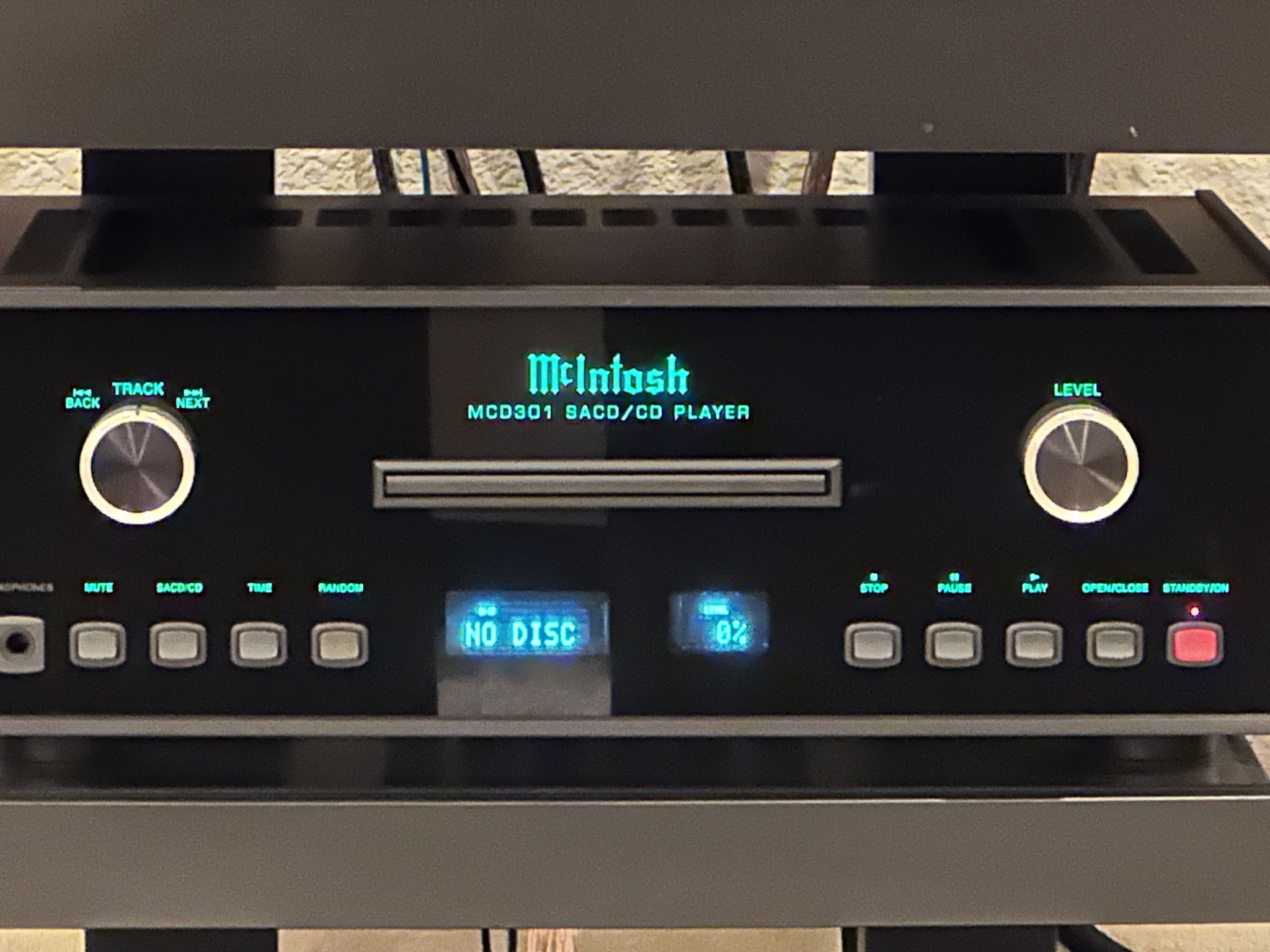 McIntosh MCD-301