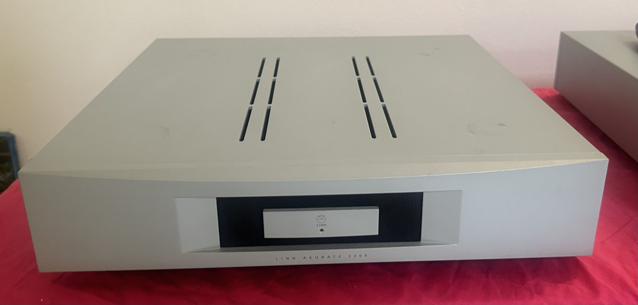 Linn Akurate 2200 Power Amplifier 2