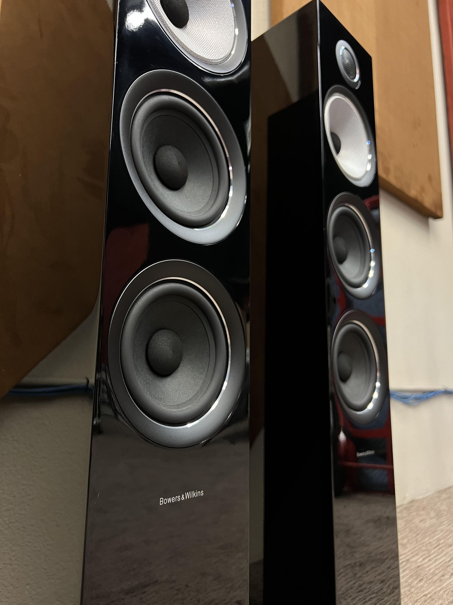 B&W (Bowers & Wilkins) 704 S2 speakers 6