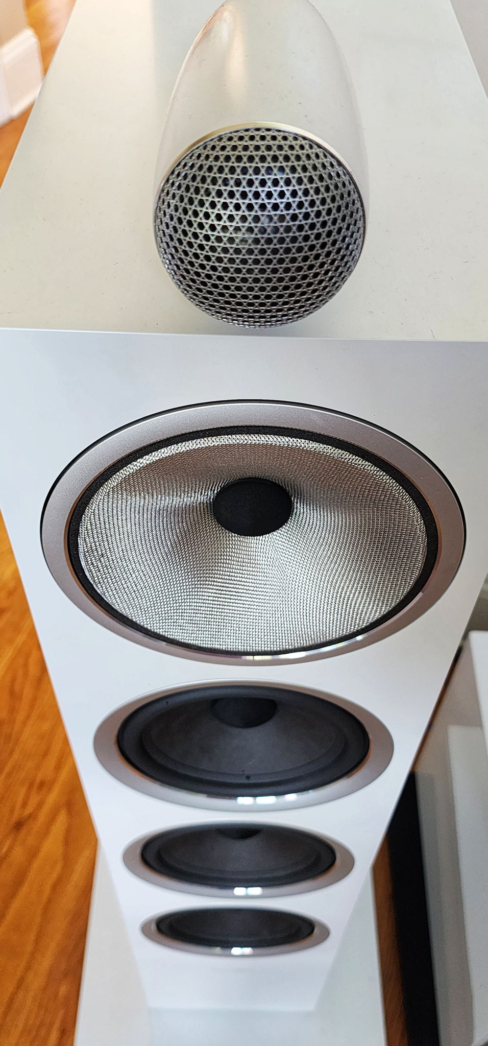 B&W (Bowers & Wilkins) 702 S2 with Monster 2.4 BiWires 6