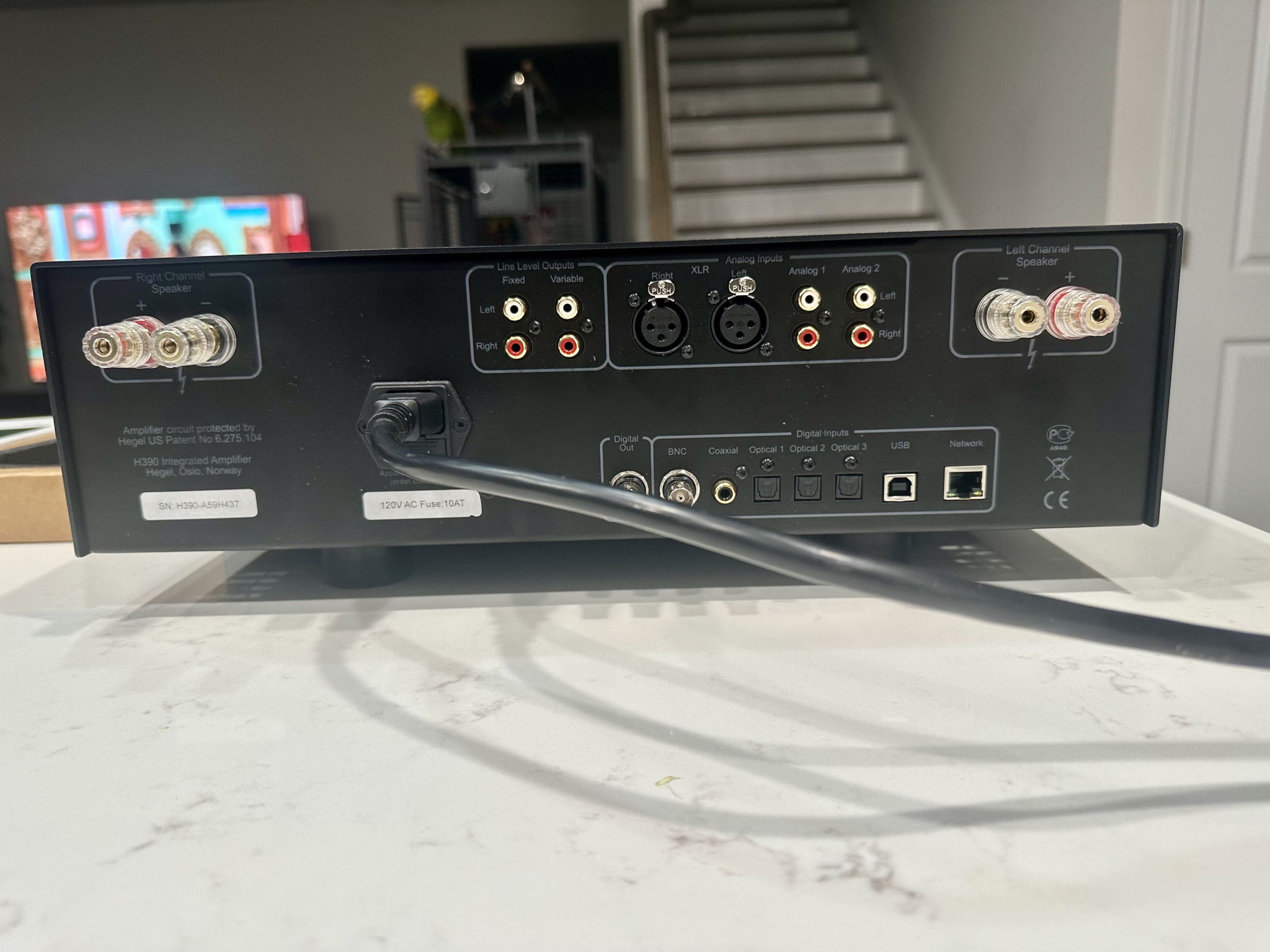 Hegel H390 integrated amplifier streamer Dac phono