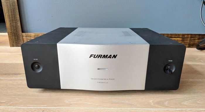 Furman IT-Reference 20i Power Conditioner in Silver Fi...