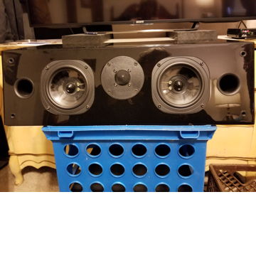 Usher Audio S-520 pair ,S-525 center