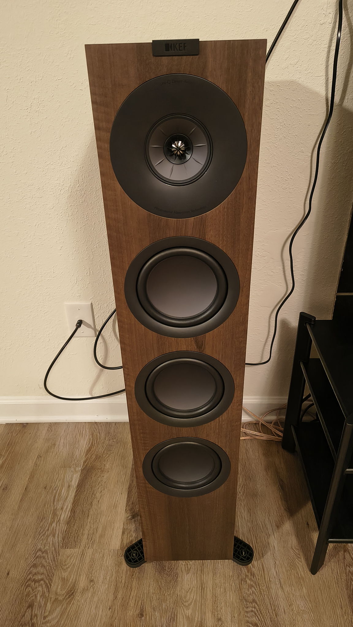 KEF Q11 Meta floorstanding speakers, pair 4