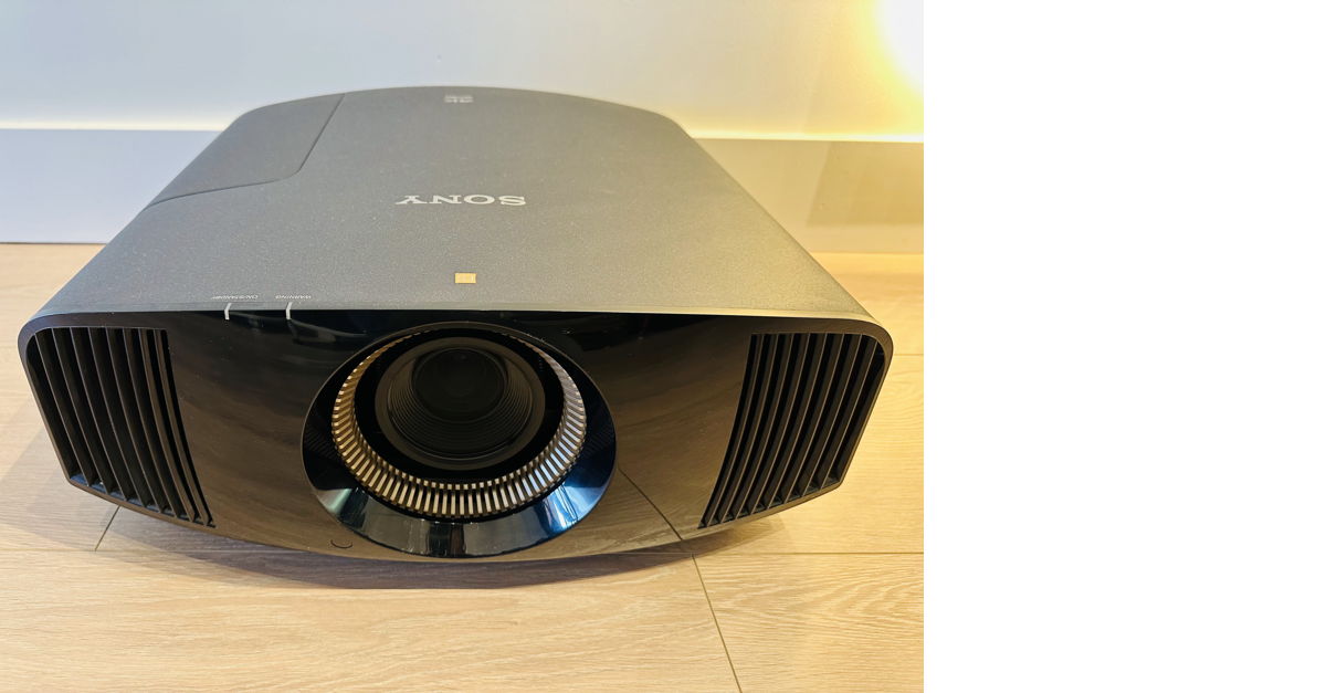 Sony VPLVW600ES 4k projector Works Great For Sale Audiogon