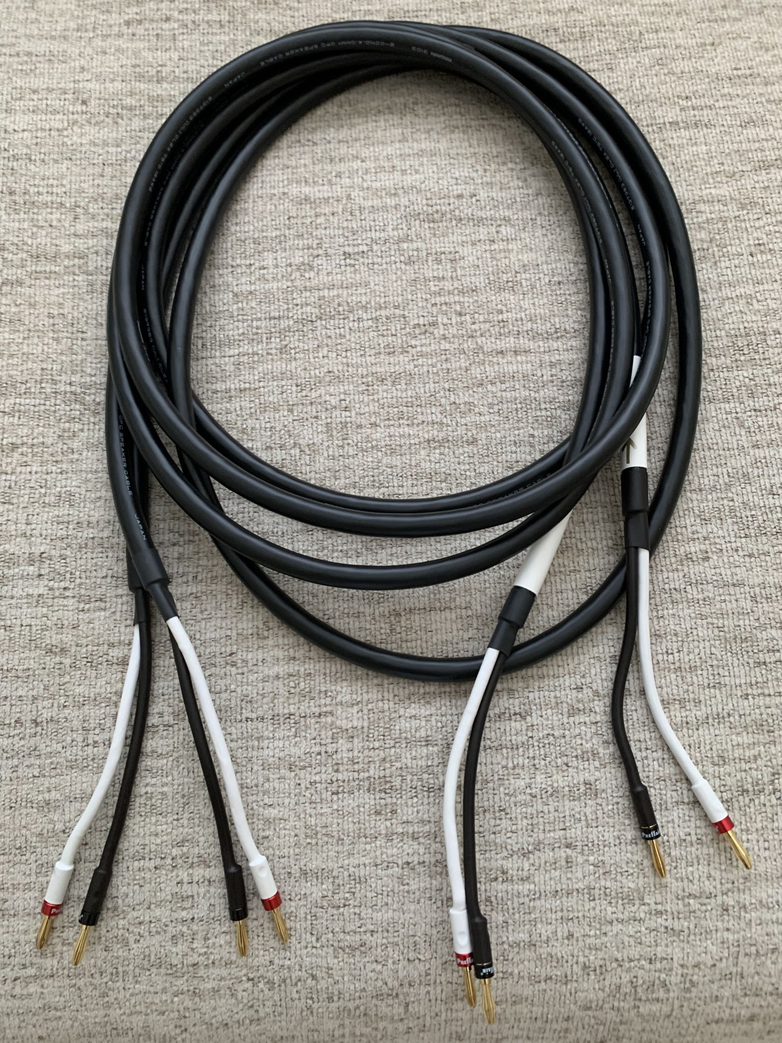 Mogami  3103, 10ft pair High Resolution speaker cables. 3