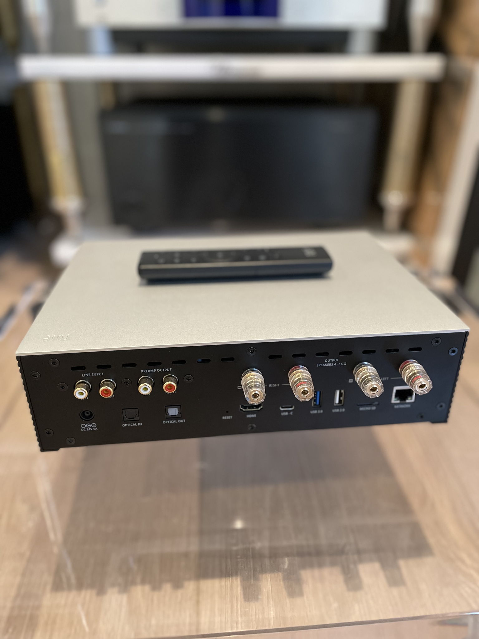 HiFi Rose RS201E Integrated Amp Network Audio Video Str... 5