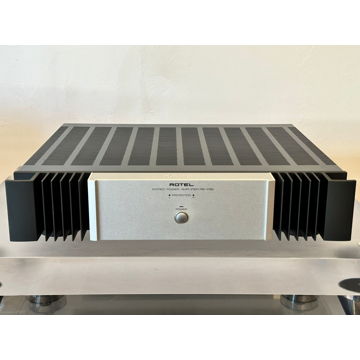 Rotel RB-1092 stereo 500 Watts Amp Works great Excellen...