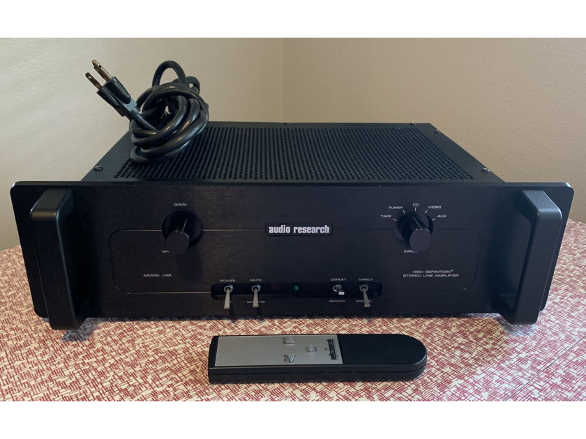Audio Research  LS2B MKII R tube preamplifier with remote control