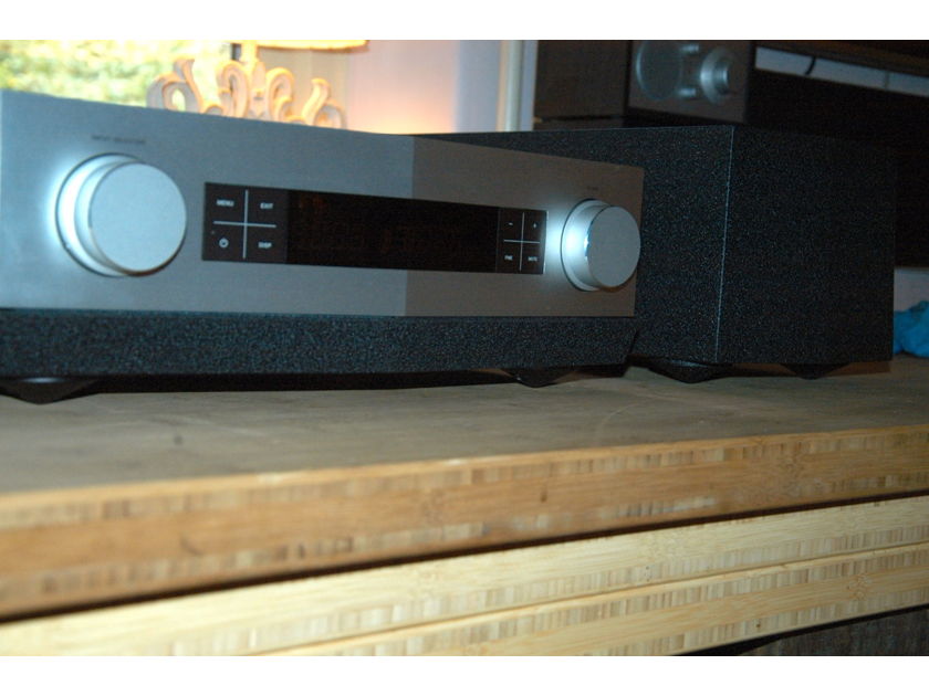 TAD C600 Preamplifier in SIlver with Power supply