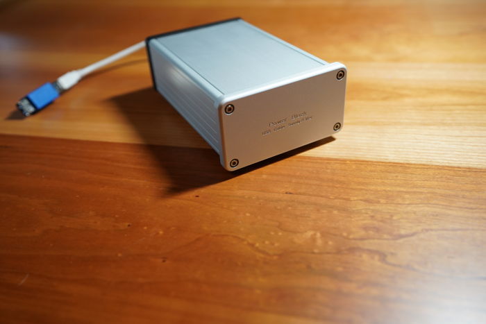 Empirical Audio Dynamo USB linear power supply