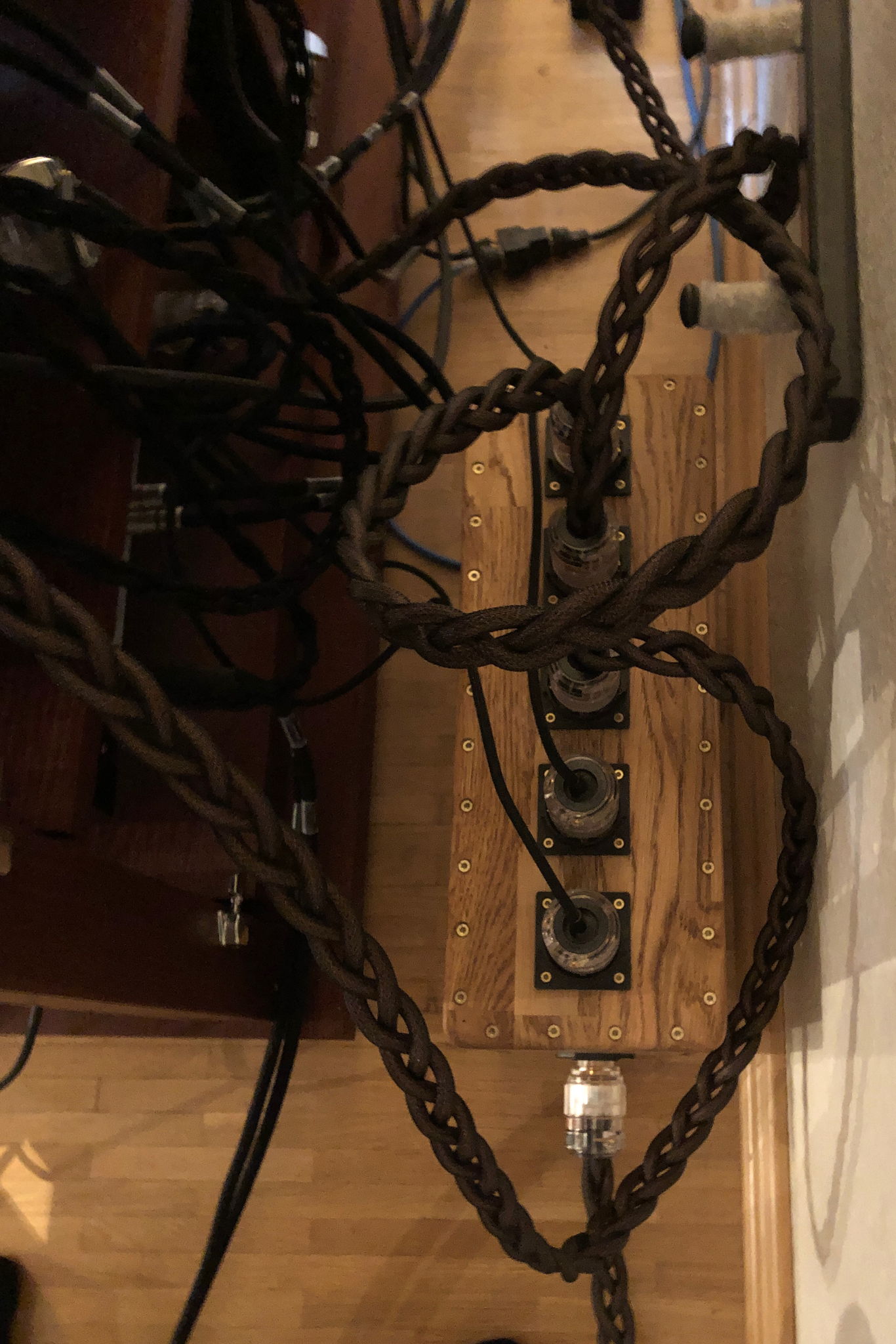 LessLoss Distribution and LessLoss cables