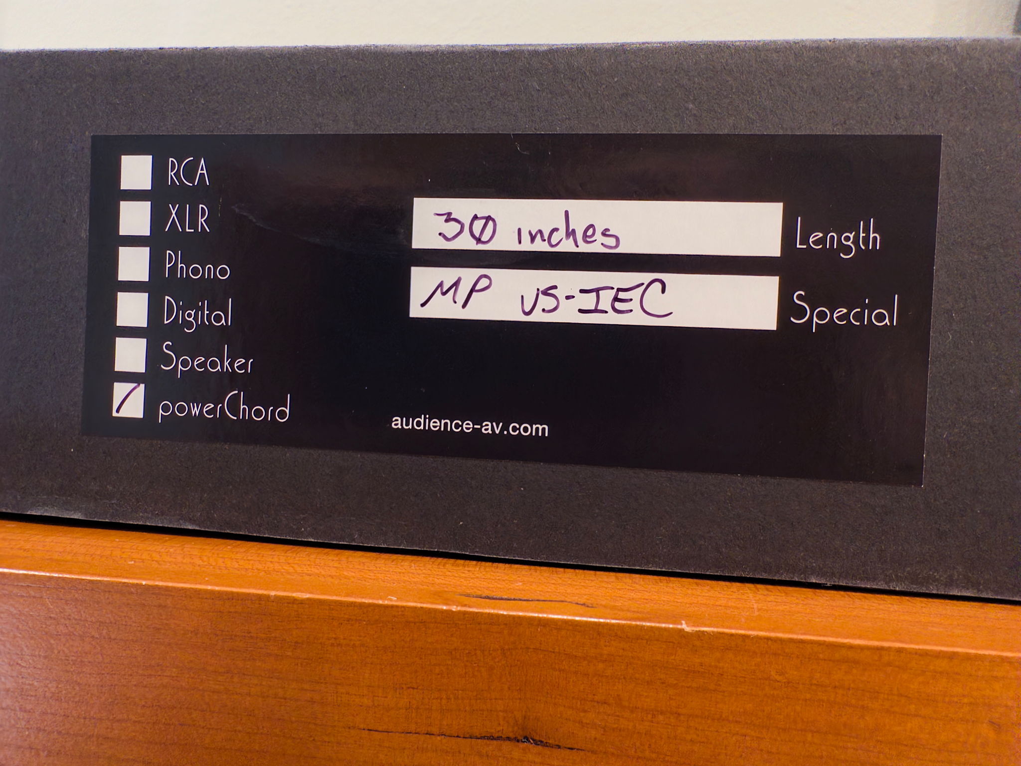 Audience FrontRow MP Power Cable--30 inches 6