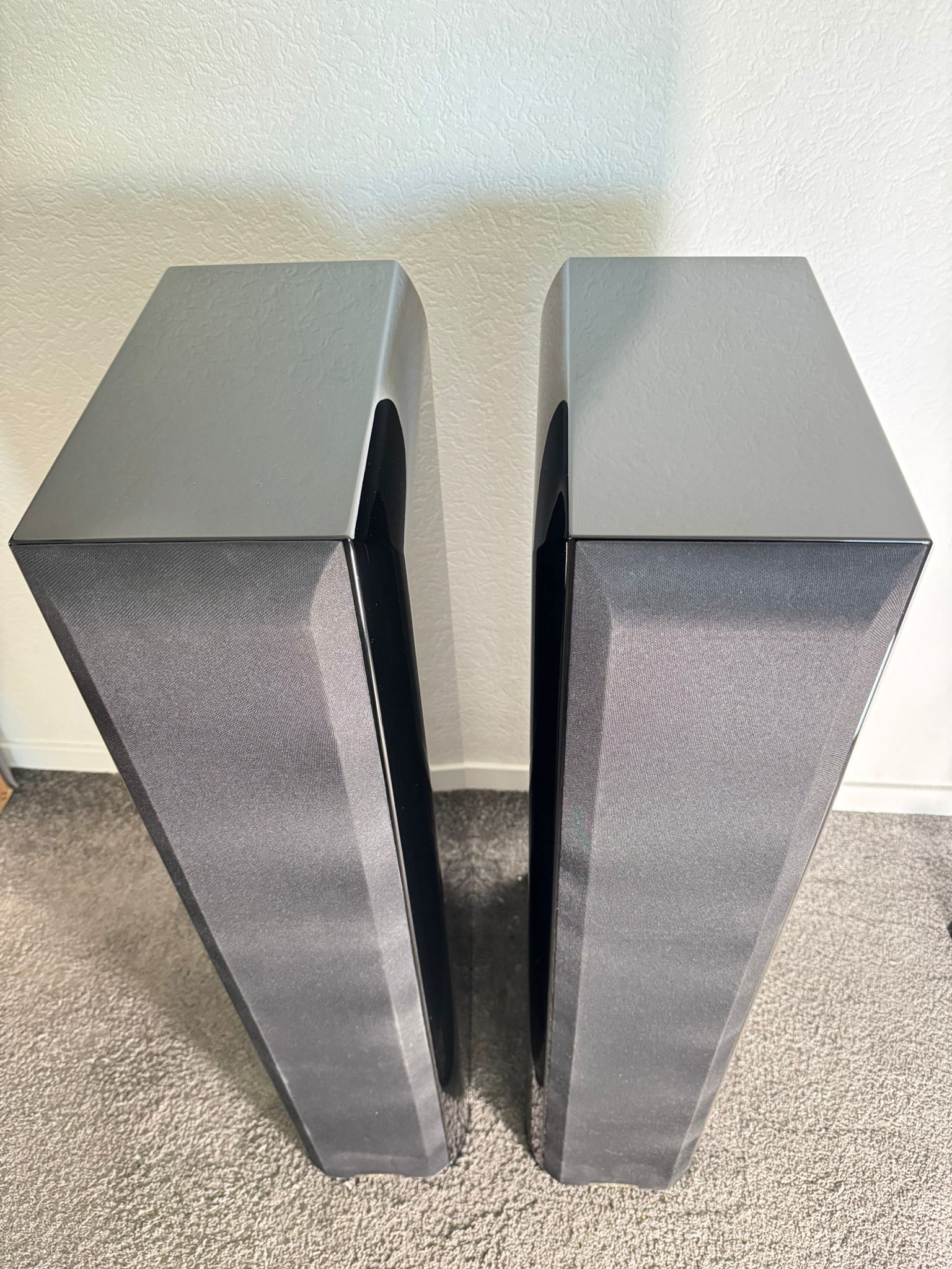 Quadral Aurum Orkan active speakers in black 4