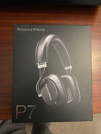 B&W P7 headphones - mint customer trade-in