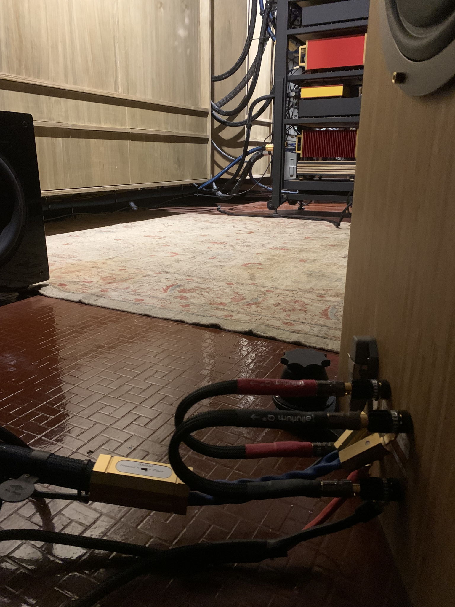 Left speaker rear with WVL son in place, tellurium black diamond jumpers; supra subwoofer cabling/connectors attached