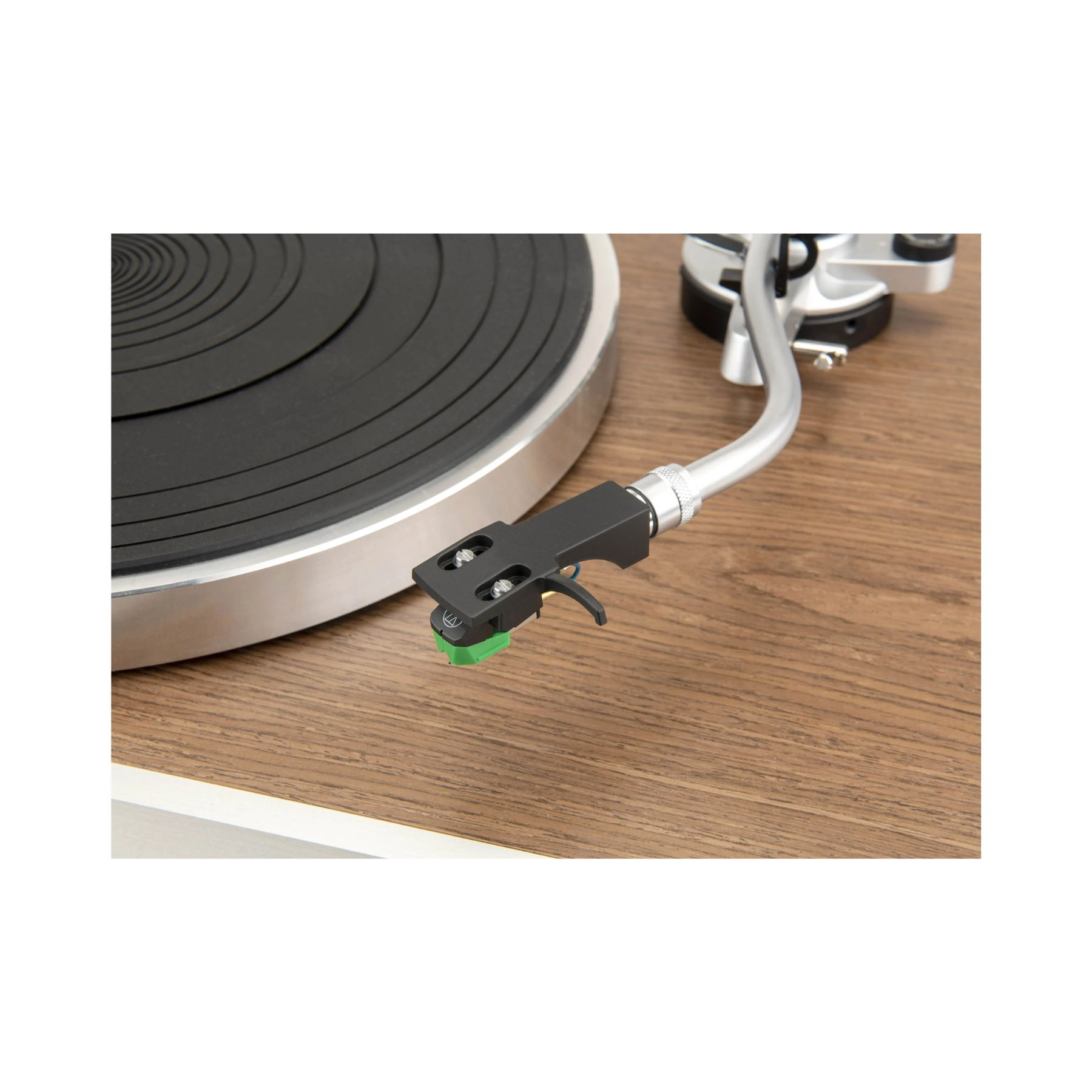 JBL TT350 Classic - Direct-Drive Turntable with Audio-T... 6