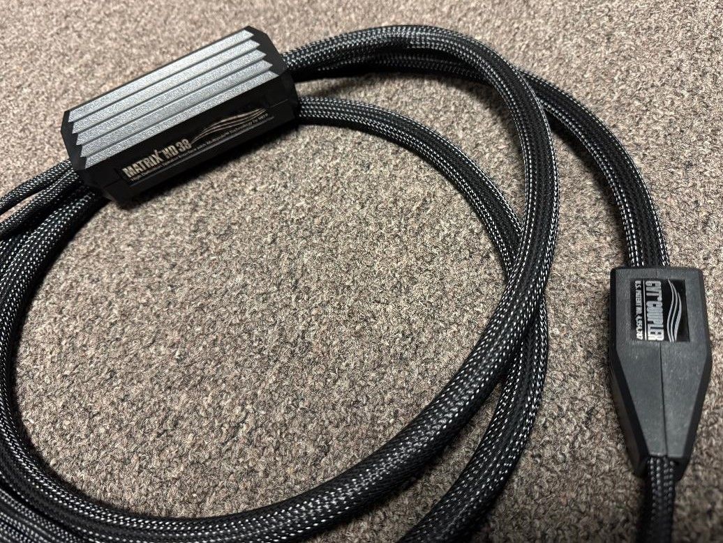 MIT  Matrix HD 38 speaker cables 3