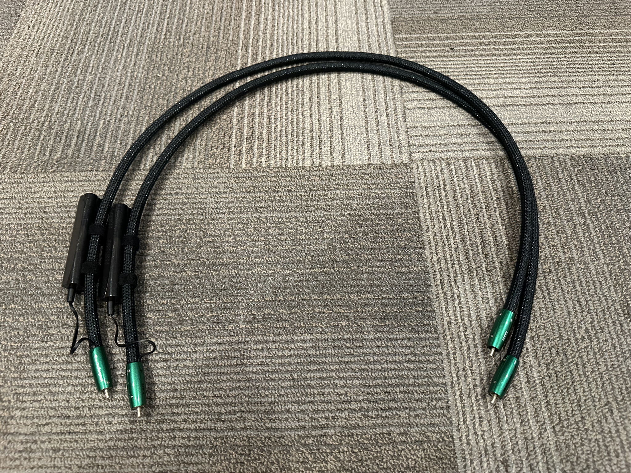 AudioQuest Earth Interconnects (1m Pair, Single-Ended RCA)