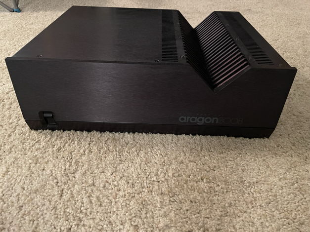 Aragon 8008 Two Channel Solid State Stereo Amplifier