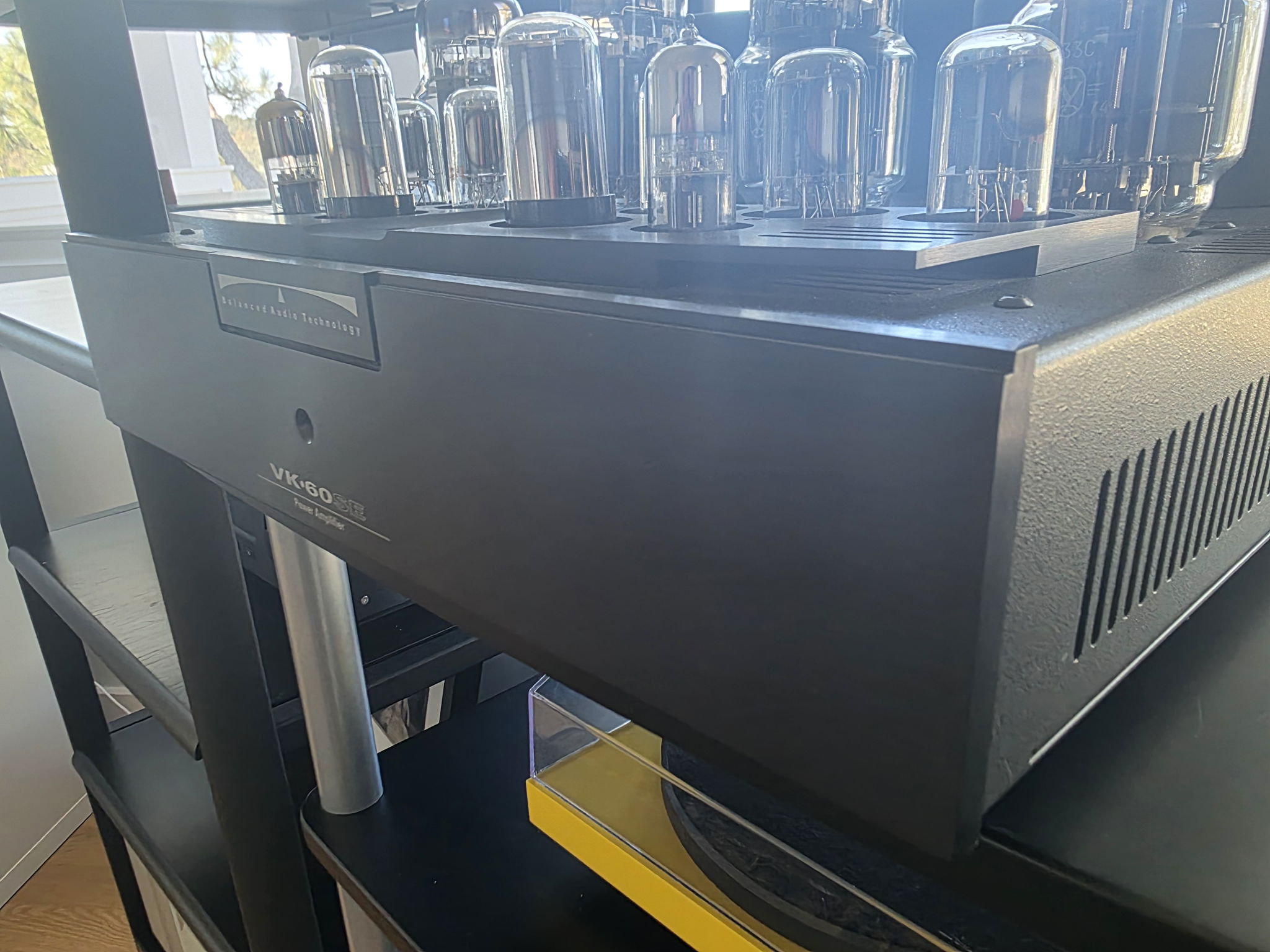 Balanced Audio Technology VK-60 se 2