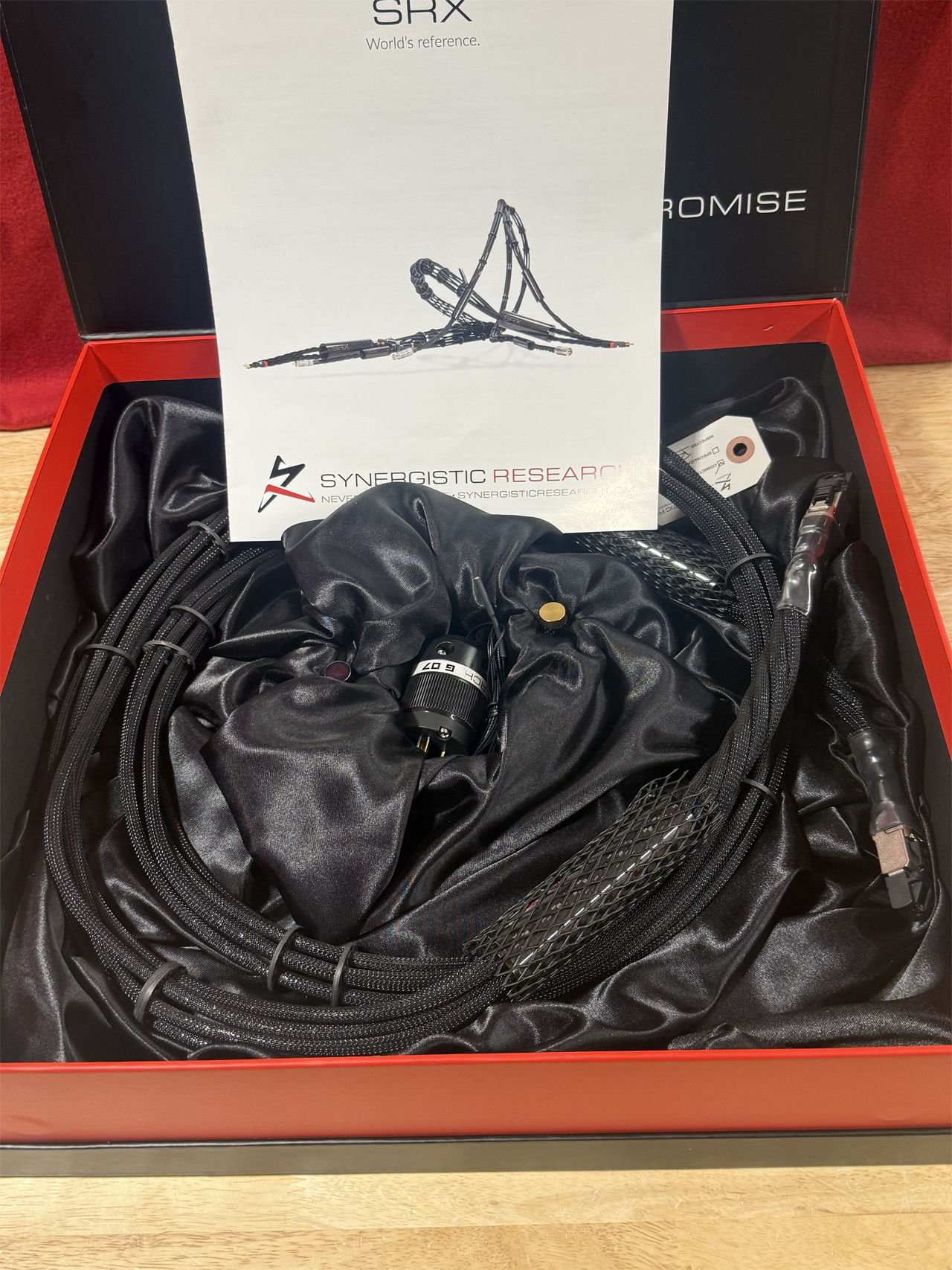 Synergistic Research SRX Ethernet Cable 2.0m - trade-in... 5