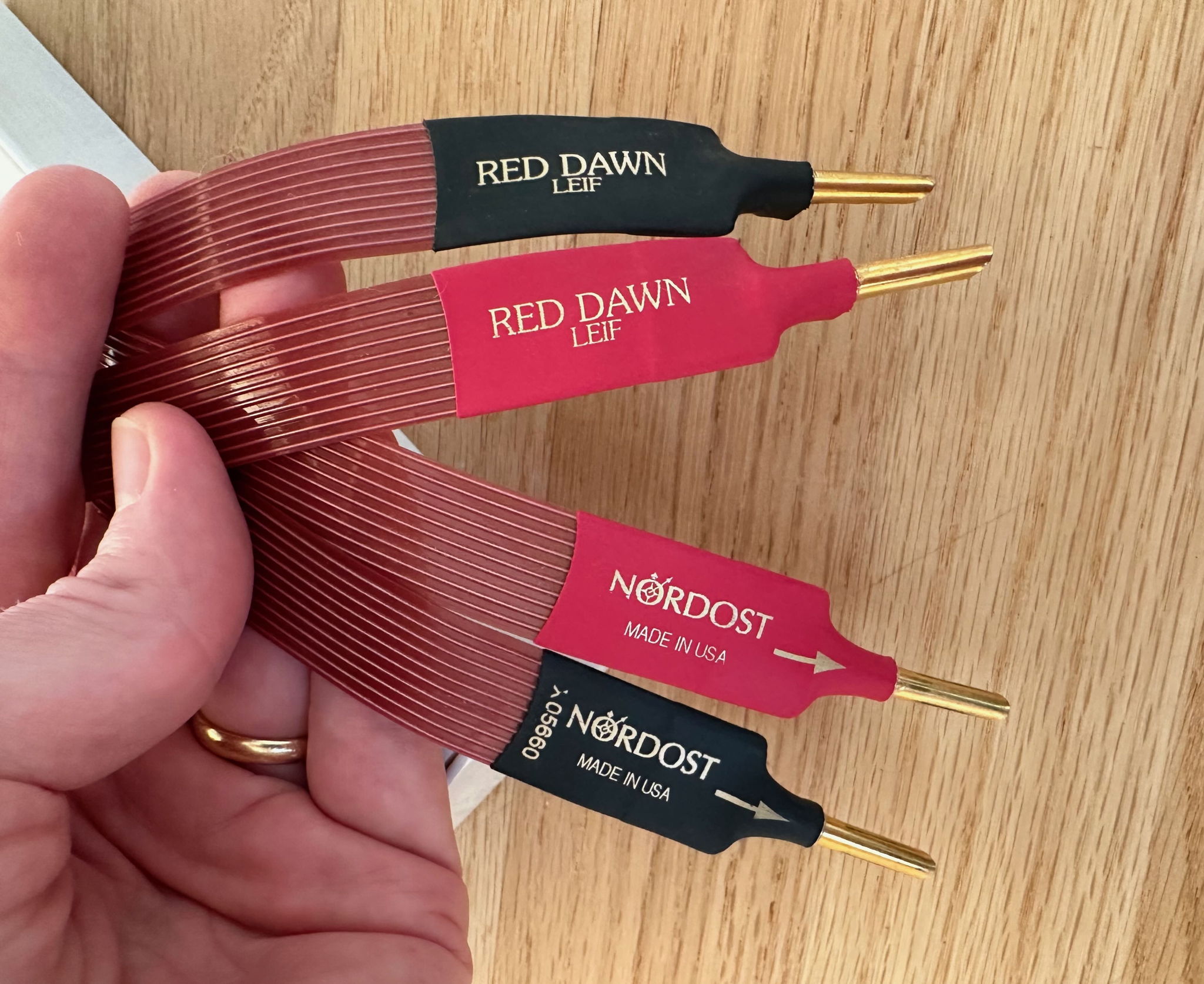 Nordost Red Dawn Speaker Cable 4M (banana to banana) 3