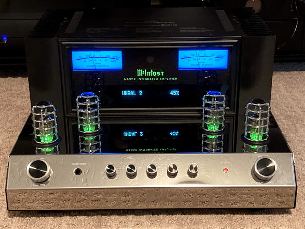 McIntosh MA352 Integrated Amplifier complete w/retail box