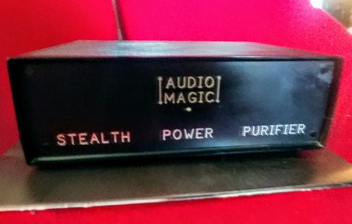 Audio Magic Stealth Power Purifier 6 Outlets & Non-Curr...