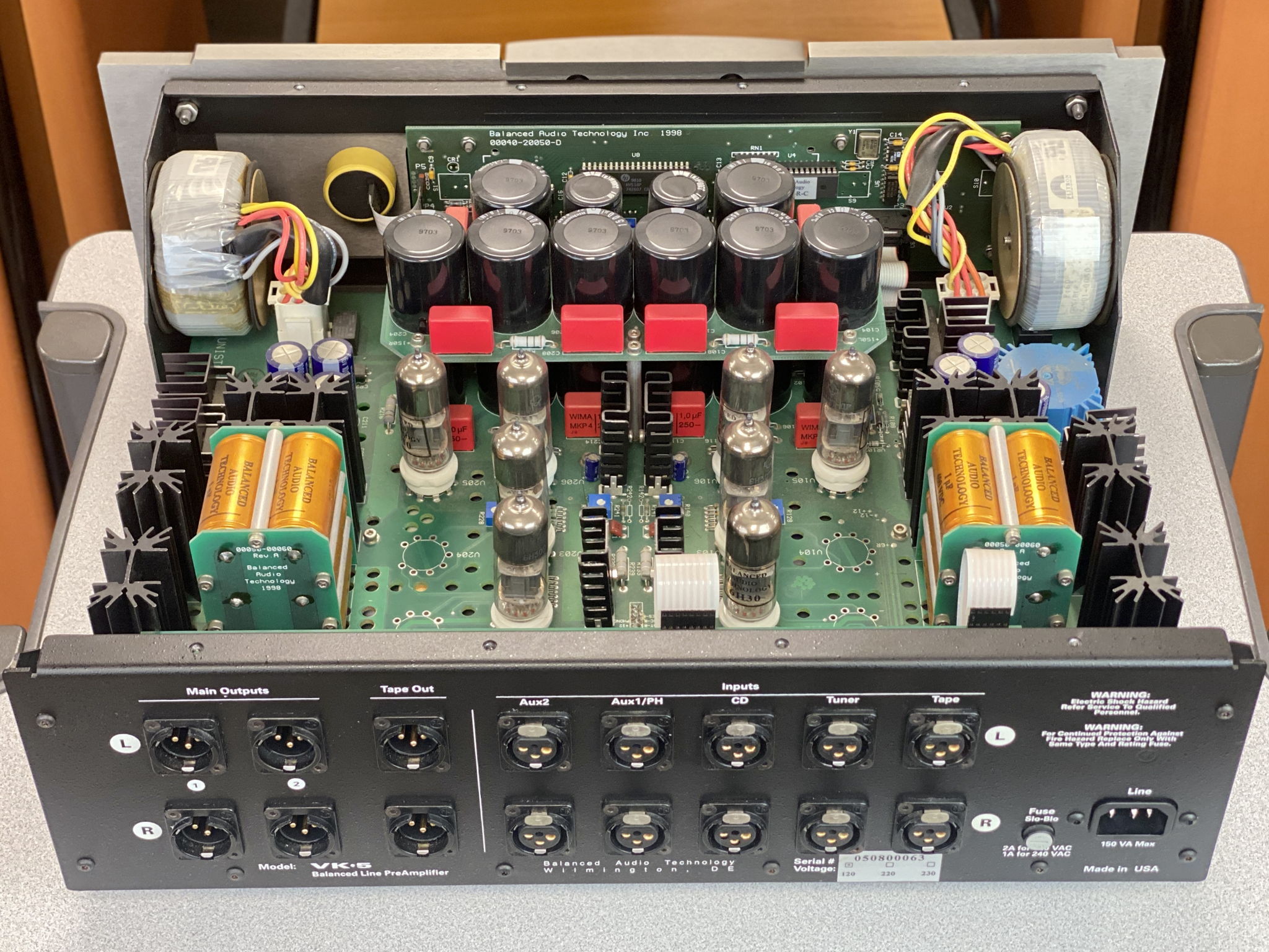 Balanced Audio Technology (BAT) VK-50SE Tube Preamplifi... 9