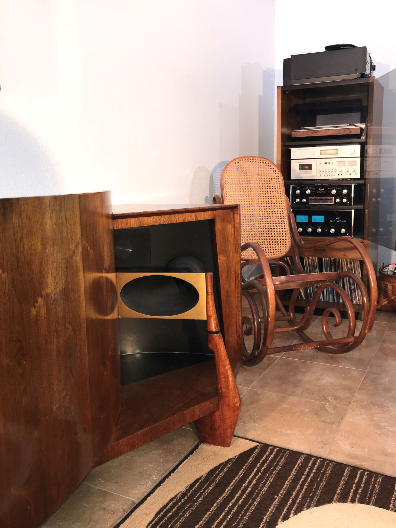 Classic Audio with JBL, McIntosh, B&O