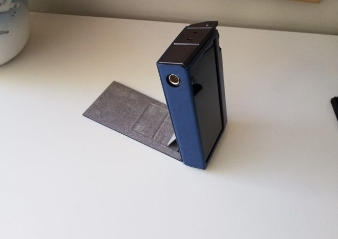 Astell & Kern KANN CUBE Digital Audio Player w/ Leather...