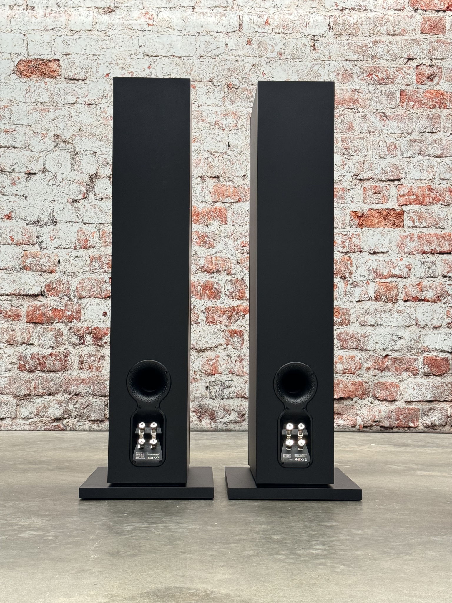 B&W (Bowers & Wilkins) 603 S2 in Black 6