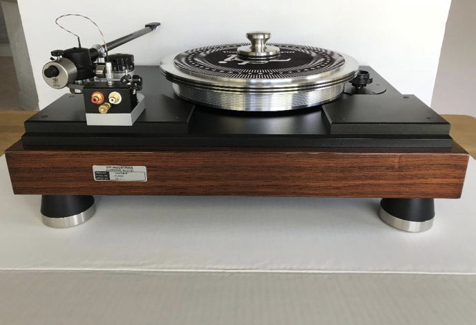 VPI Classic 4 Rosewood finish with New 12 inch 3 D Prin...
